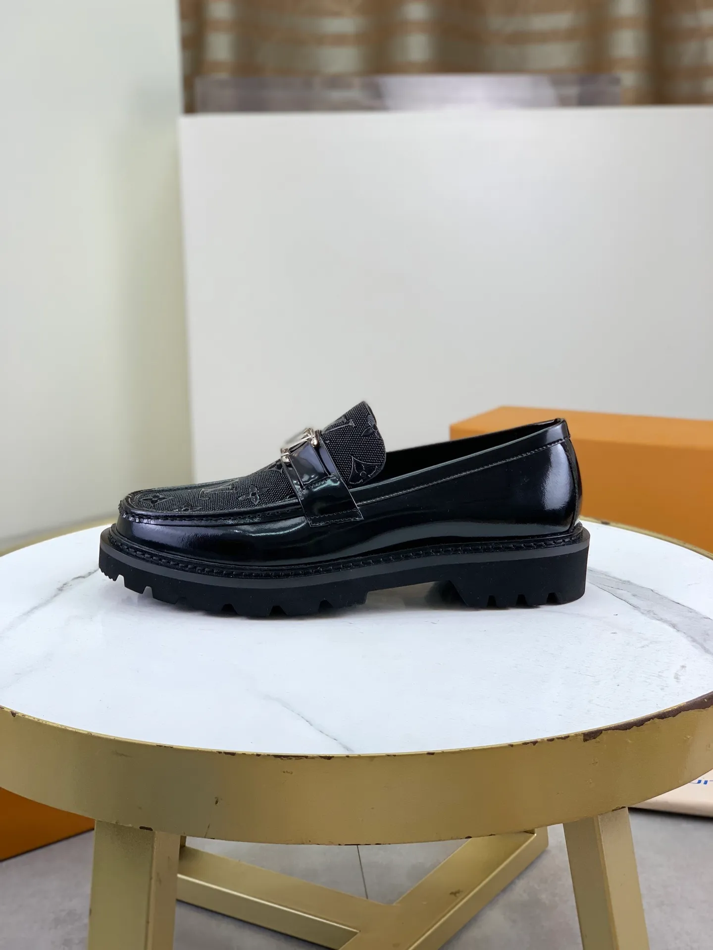 Factory price P820 💎💎💎LOUIS VUITTON [Louis Vuitton] - LV men's business casual leather shoes, luxurious and noble 👞All imported original cowhide, just to create a more comfortable wearing experience, upper: original high-end calfskin ➕Imported soft cowhide lining, original lightweight foam outsole ✔️ Color: 6️⃣colors available Size: 39-44 (38.45 46 can be customized (non-returnable)